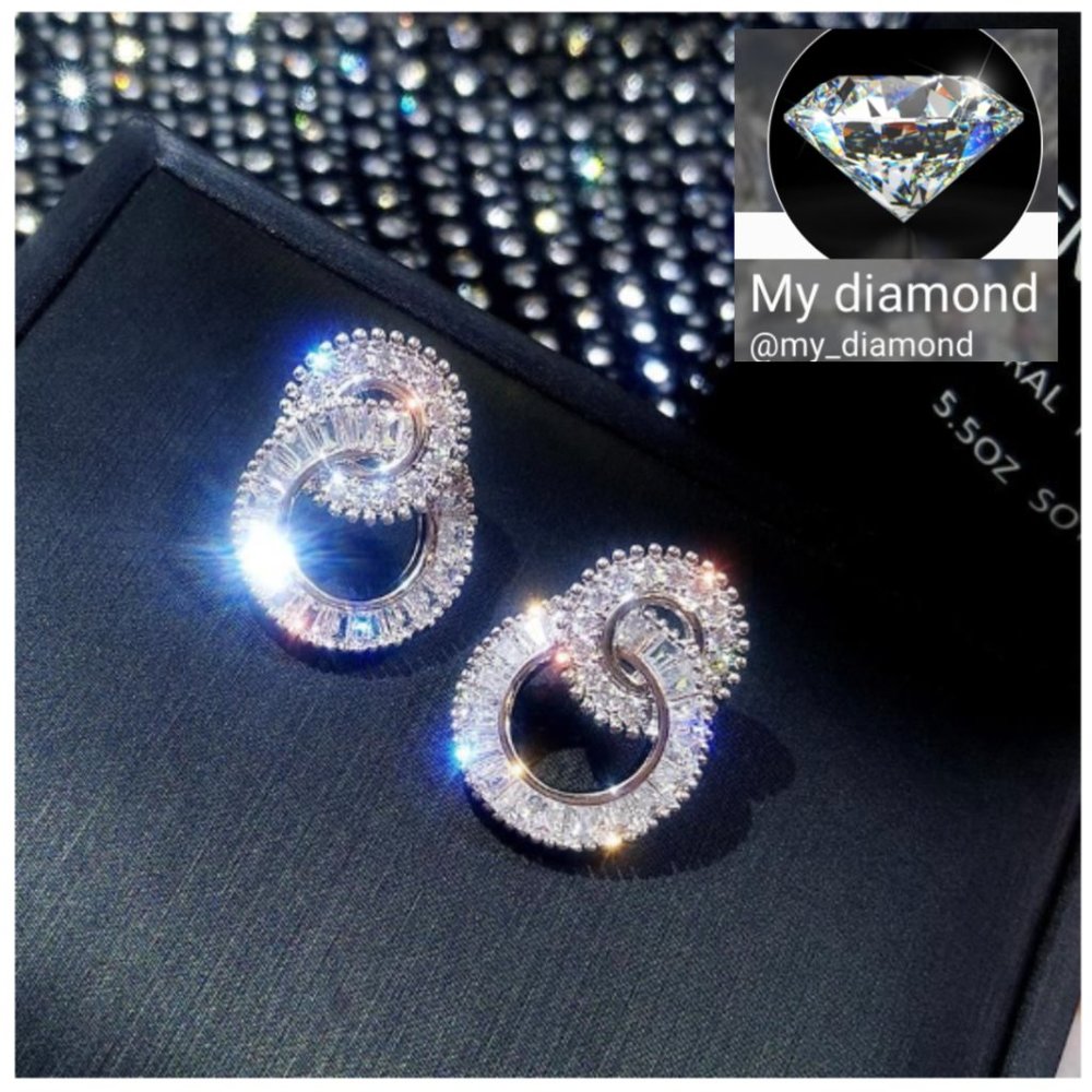 NEW 18K White Gold Diamond Double Circle Earrings - Picture 1 of 6